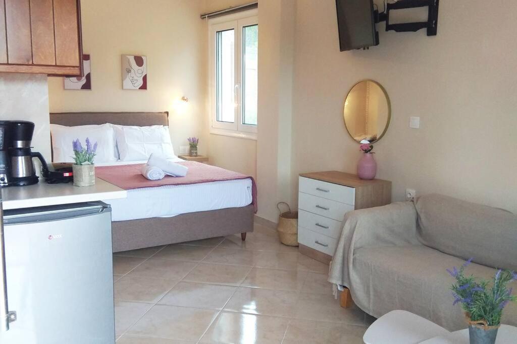 Elena Roza Apartment Mesongi Exterior photo